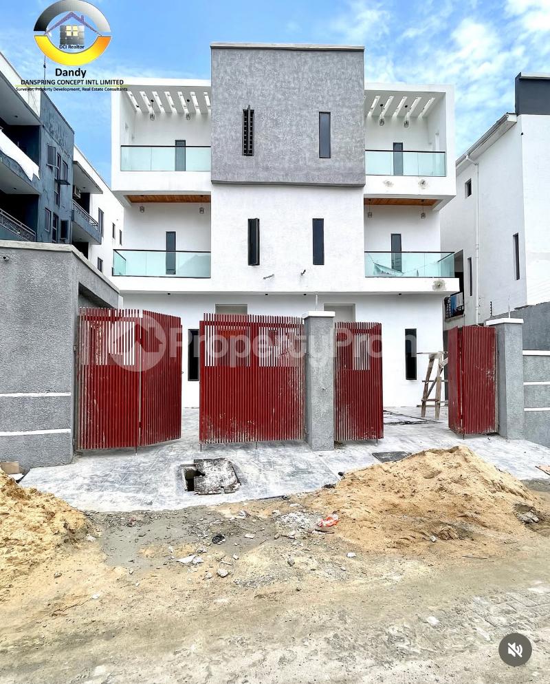 4 bedroom House for sale Ologolo Lekki Lagos