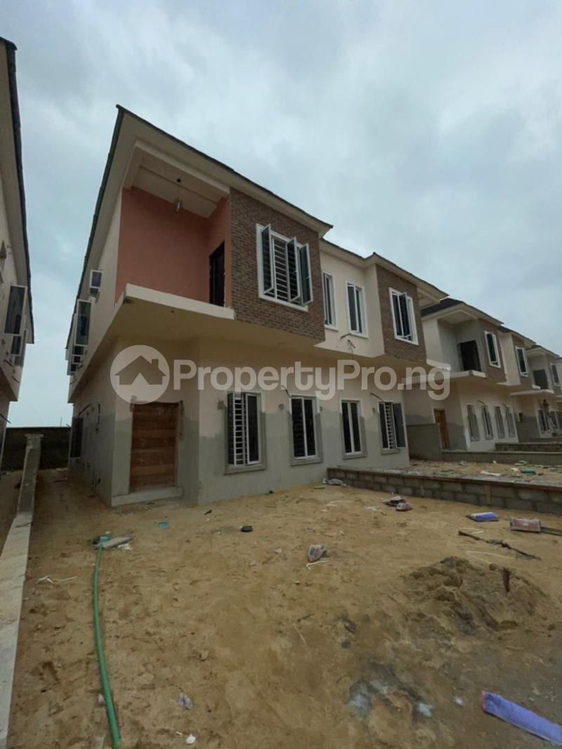 4 bedroom House for sale 2nd Toll Gate Lekki Lagos