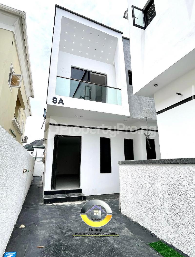 4 bedroom House for sale Chevron Lekki Lagos