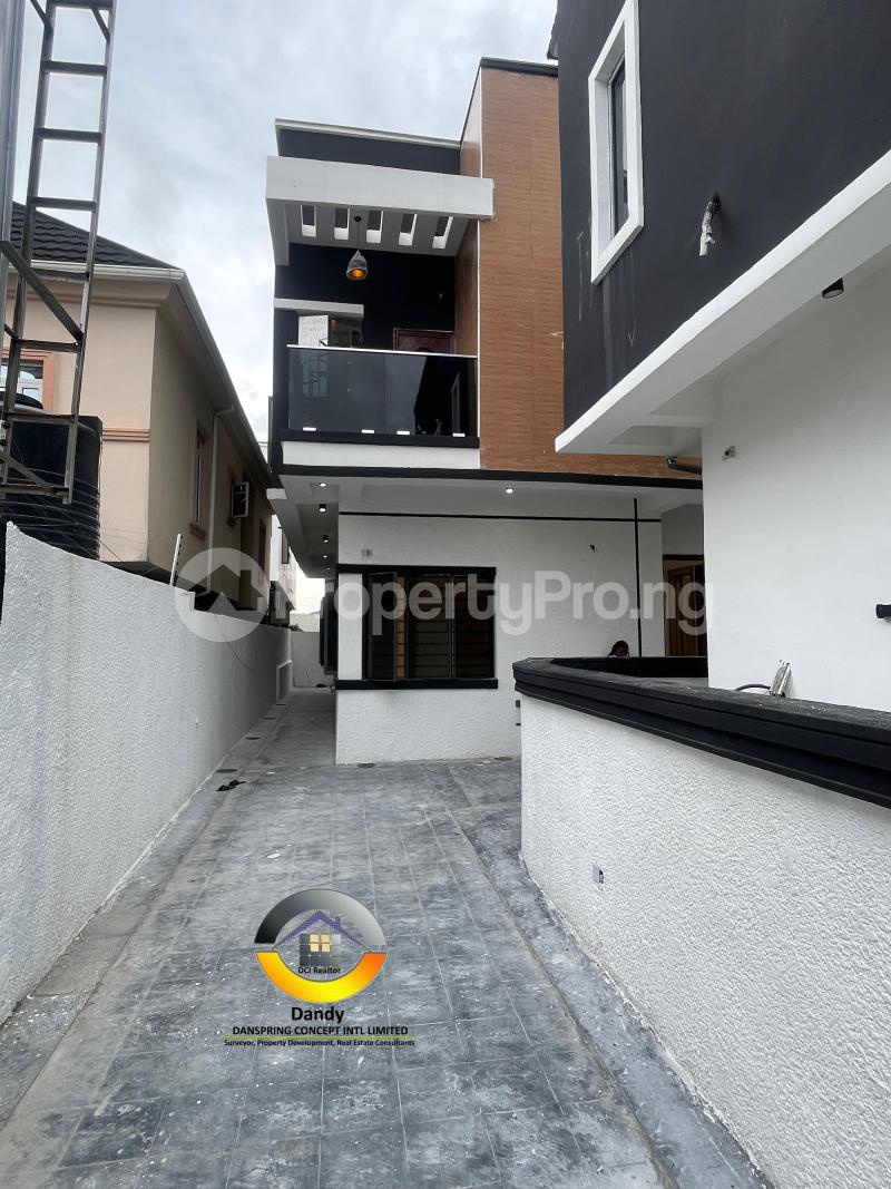 4 bedroom House for sale chevron Lekki Lagos