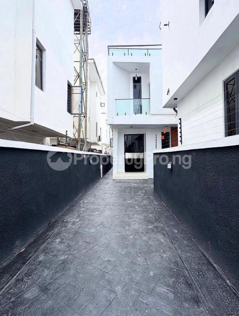4 bedroom House for sale Ikota Lekki Lagos