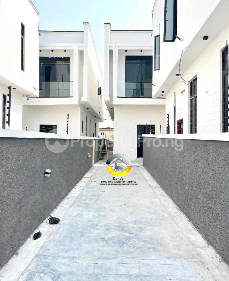 4 bedroom House for sale orchid Lekki Lagos