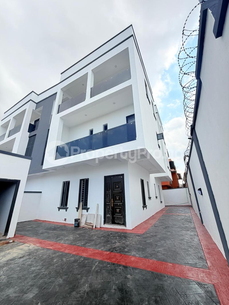 4 bedroom House for sale Magodo Phase 2 Ojodu Lagos