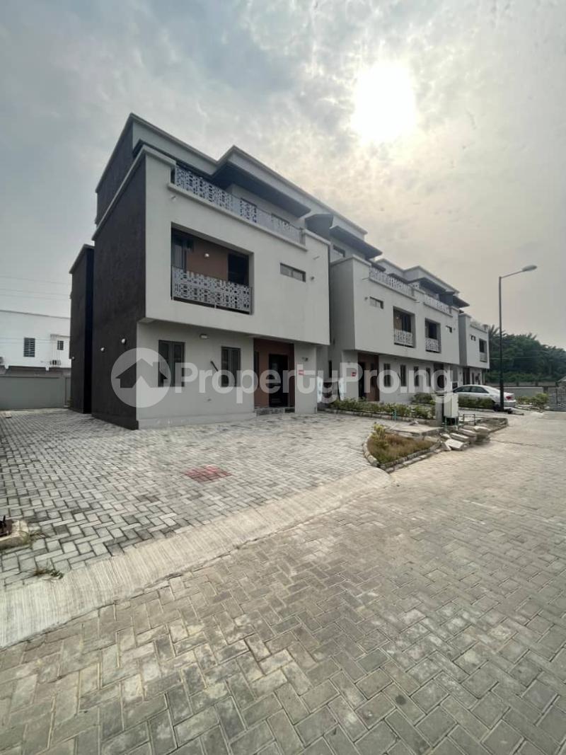 4 bedroom House for rent Toll Gate Lekki Lagos
