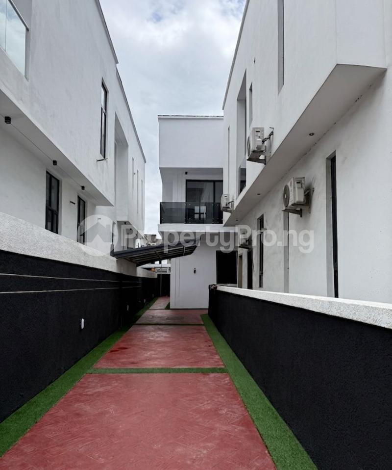 4 bedroom House for sale Chevron Toll Gate Lekki Lagos