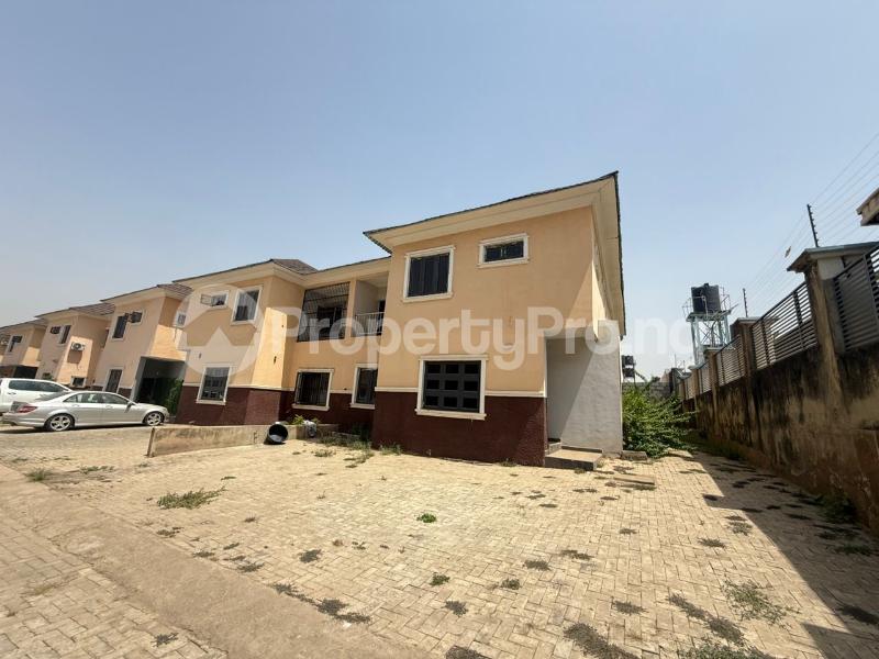 4 bedroom House for sale Durumi Abuja