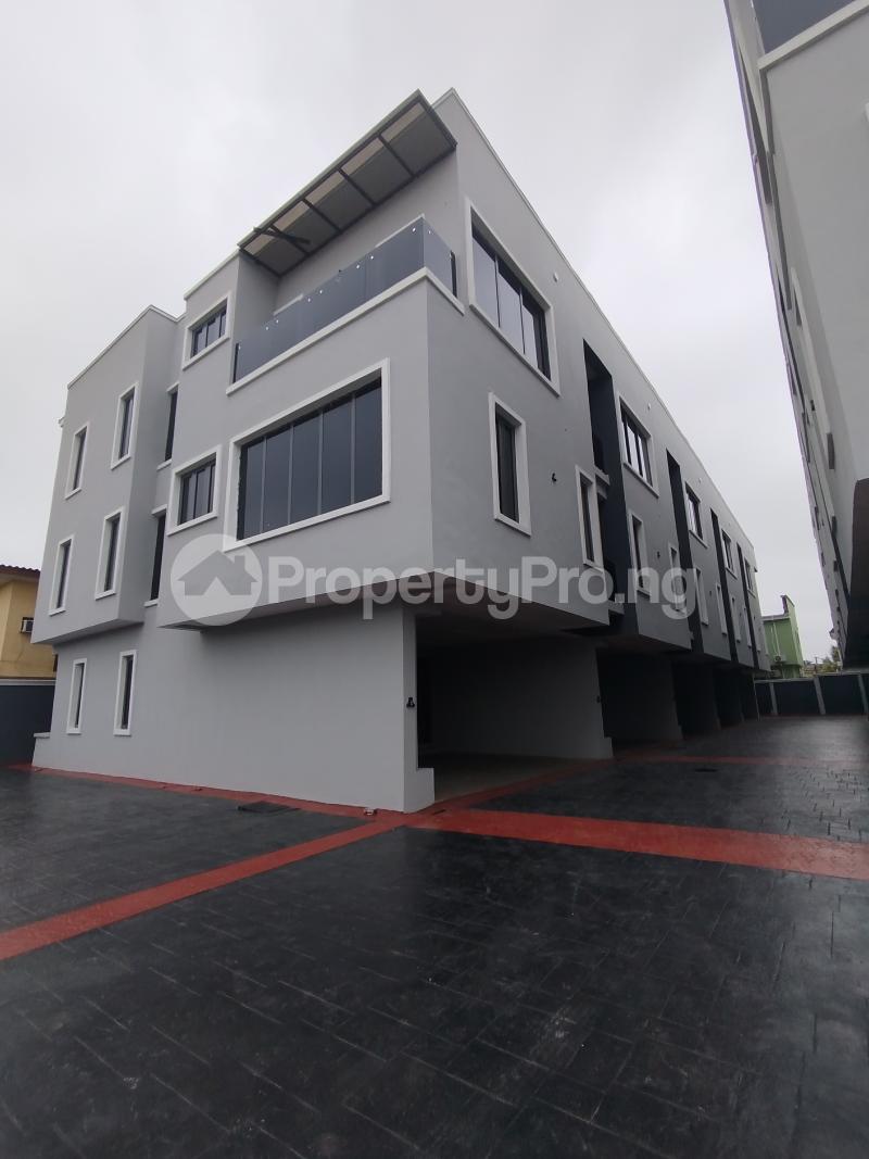 4 bedroom House for sale Ogba Bus-stop Ogba Lagos