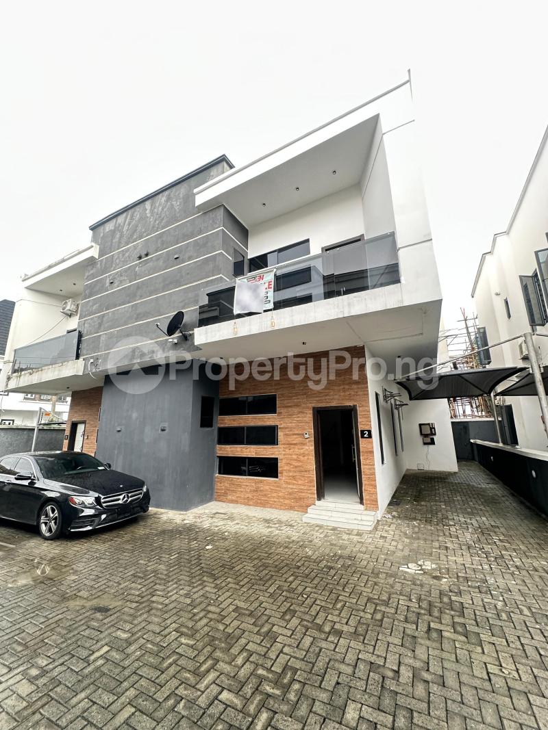 4 bedroom House for sale 2nd Toll Gate Agungi Lekki Lagos