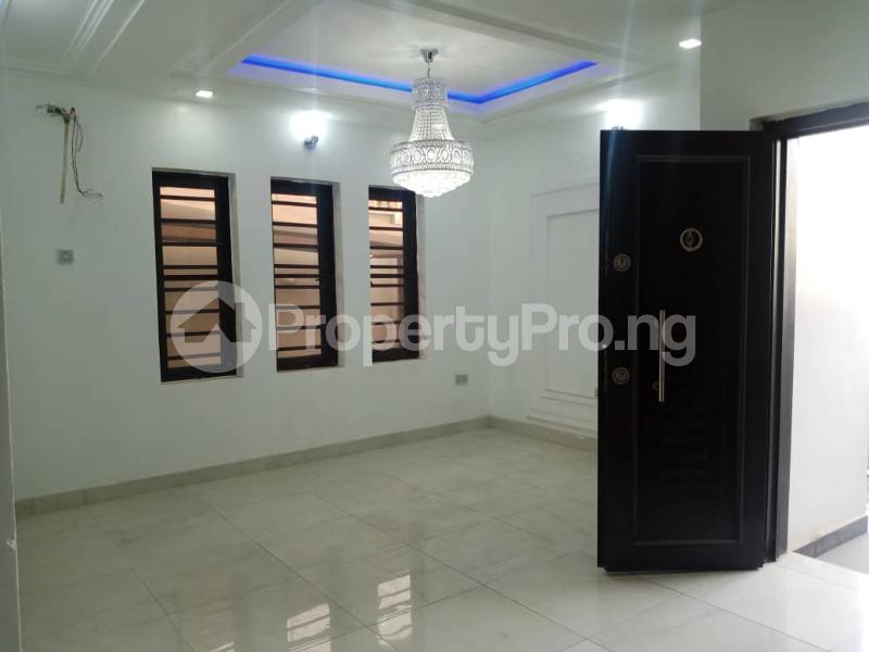 4 bedroom House for sale Z Omole phase 2 Ojodu Lagos