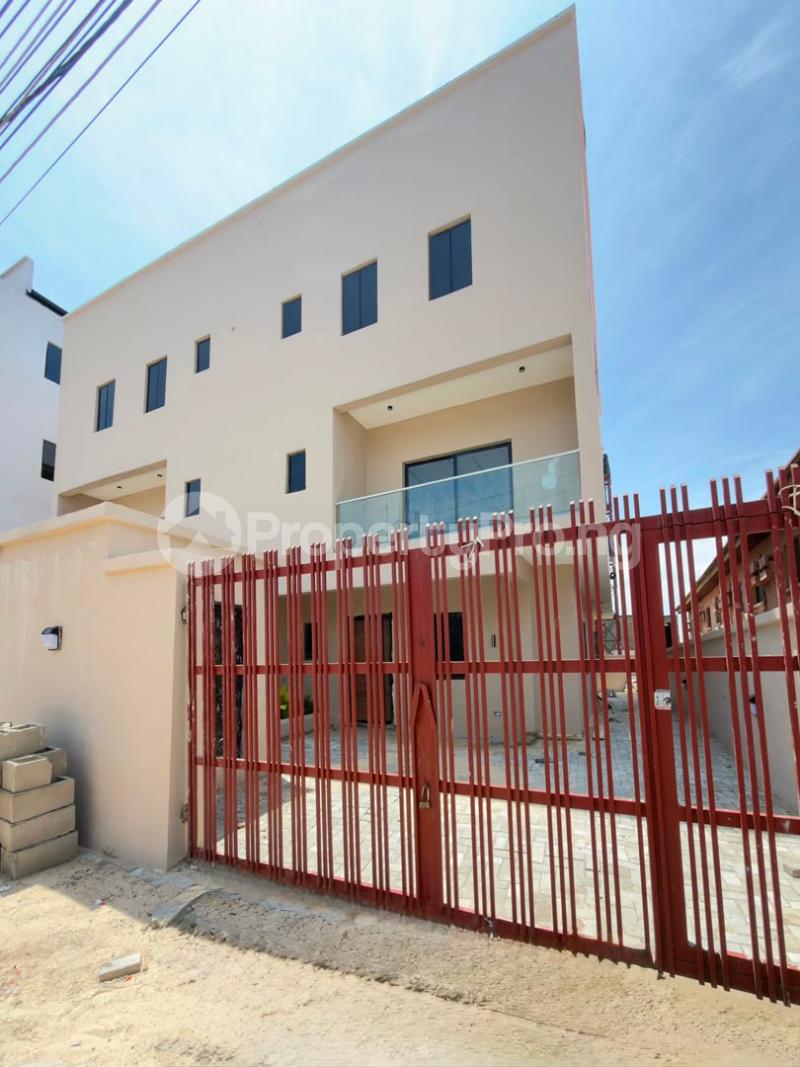 4 bedroom House for rent Ologolo Lekki Lagos