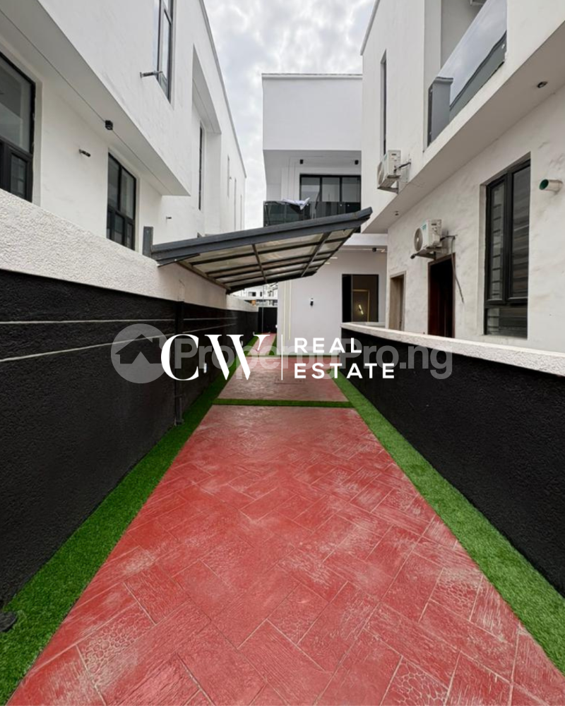 4 bedroom House for sale Chevron Lekki Lagos