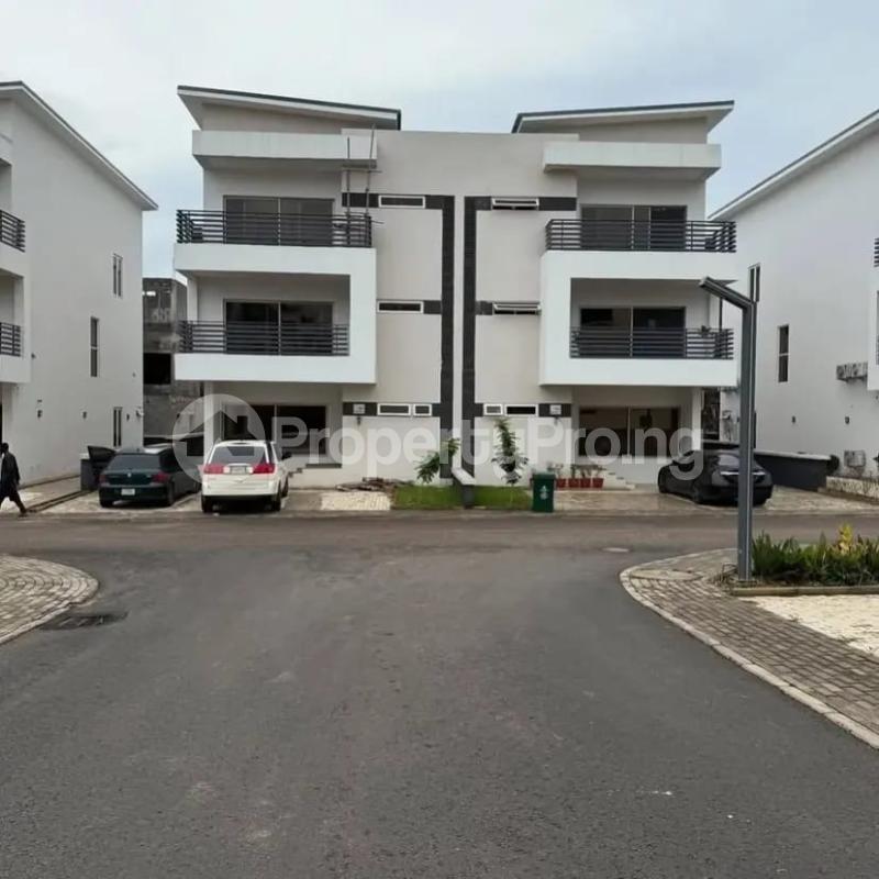 4 bedroom House for sale Life Camp Abuja
