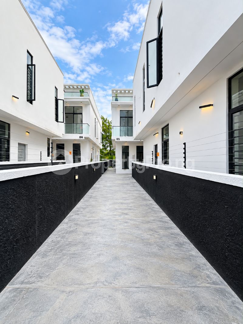 4 bedroom House for sale Ikota Lekki Lagos