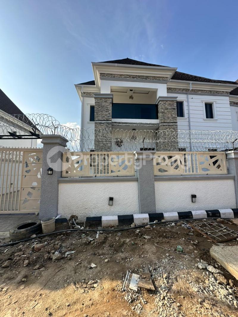 5 bedroom House for sale Lugbe Abuja