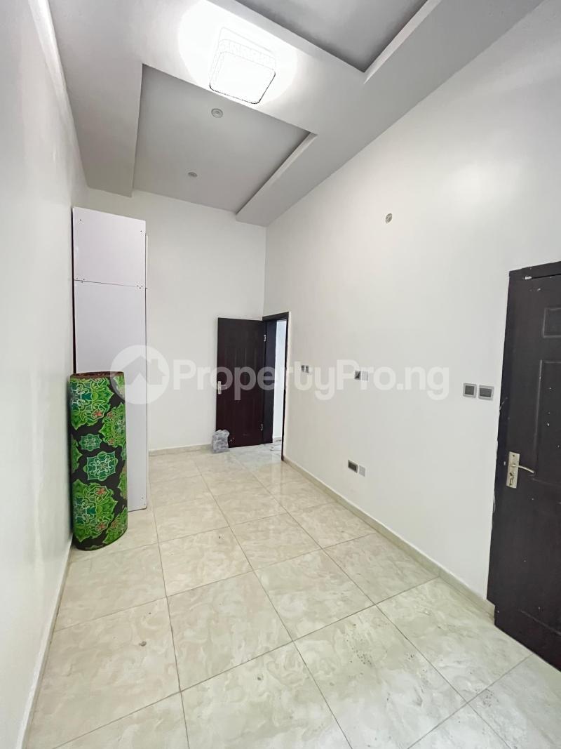 4 bedroom House for sale Ologolo Lekki Lagos