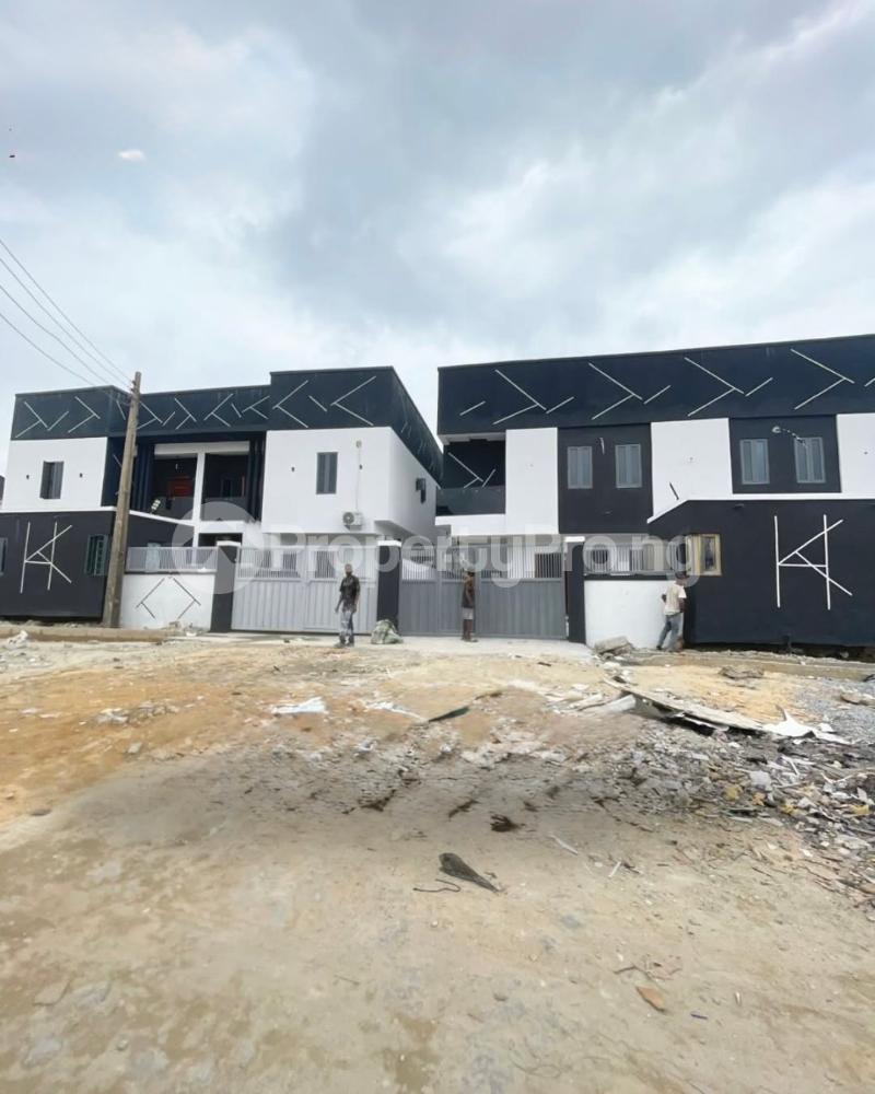 4 bedroom House for sale Ologolo Lekki Lagos