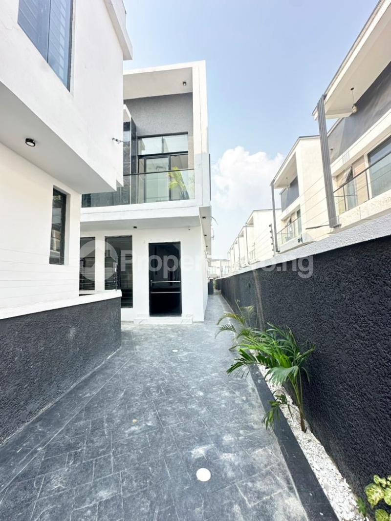 4 bedroom House for sale Ikota Lekki Lagos
