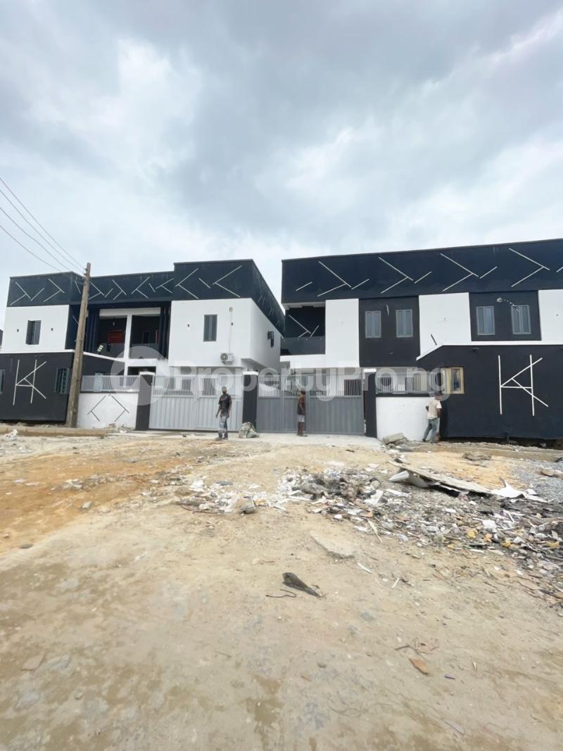 4 bedroom House for sale Ologolo Lekki Lagos