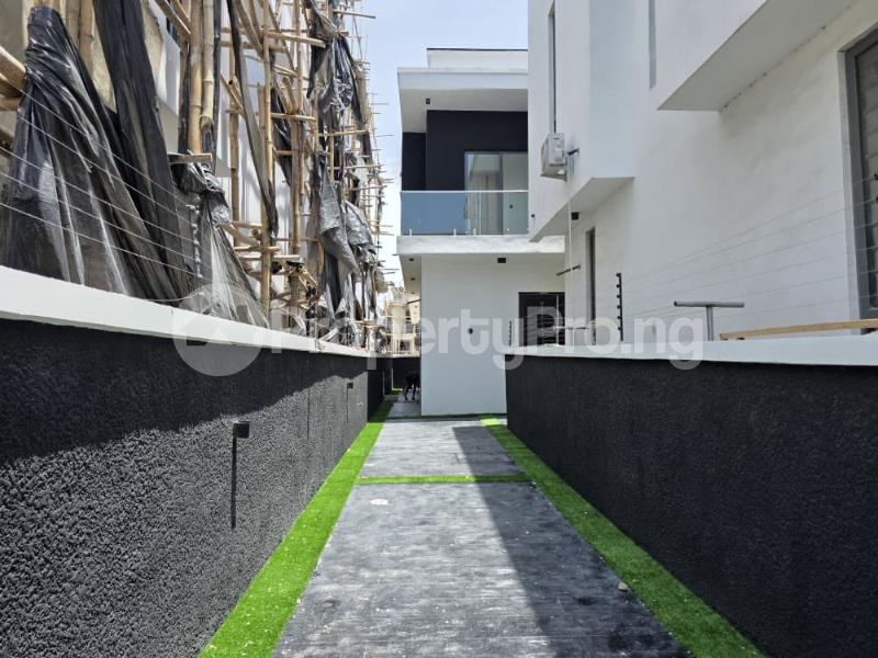 4 bedroom House for rent Chevron Lekki Lagos