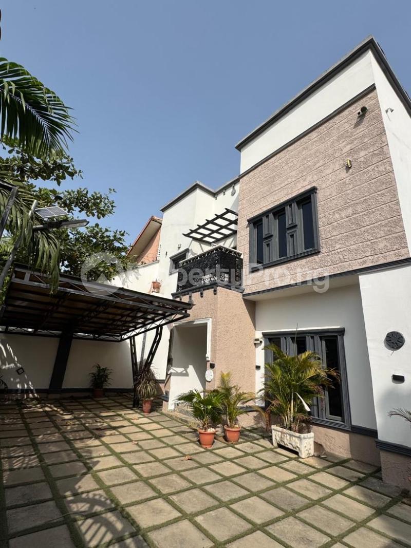 4 bedroom House for sale Gwarinpa Abuja