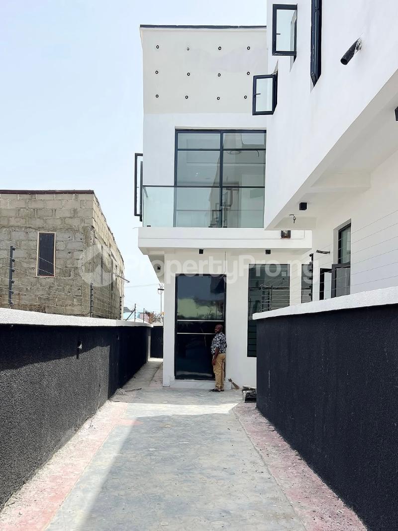 4 bedroom House for sale Ikota Lekki Lagos