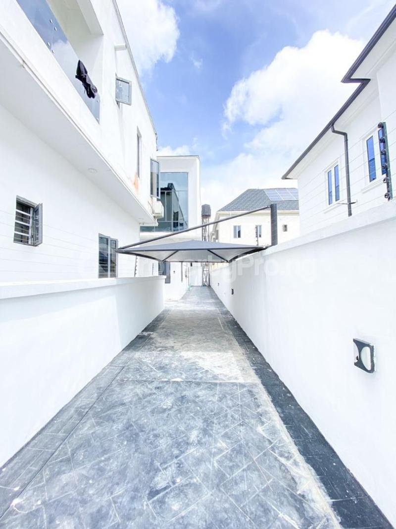 4 bedroom House for sale Chevron Lekki Lekki Phase 2 Lekki Lagos