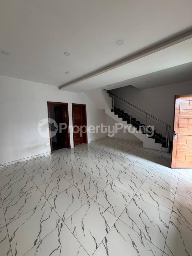 4 bedroom Flat / Apartment for rent Orchid Road Lekki Lagos