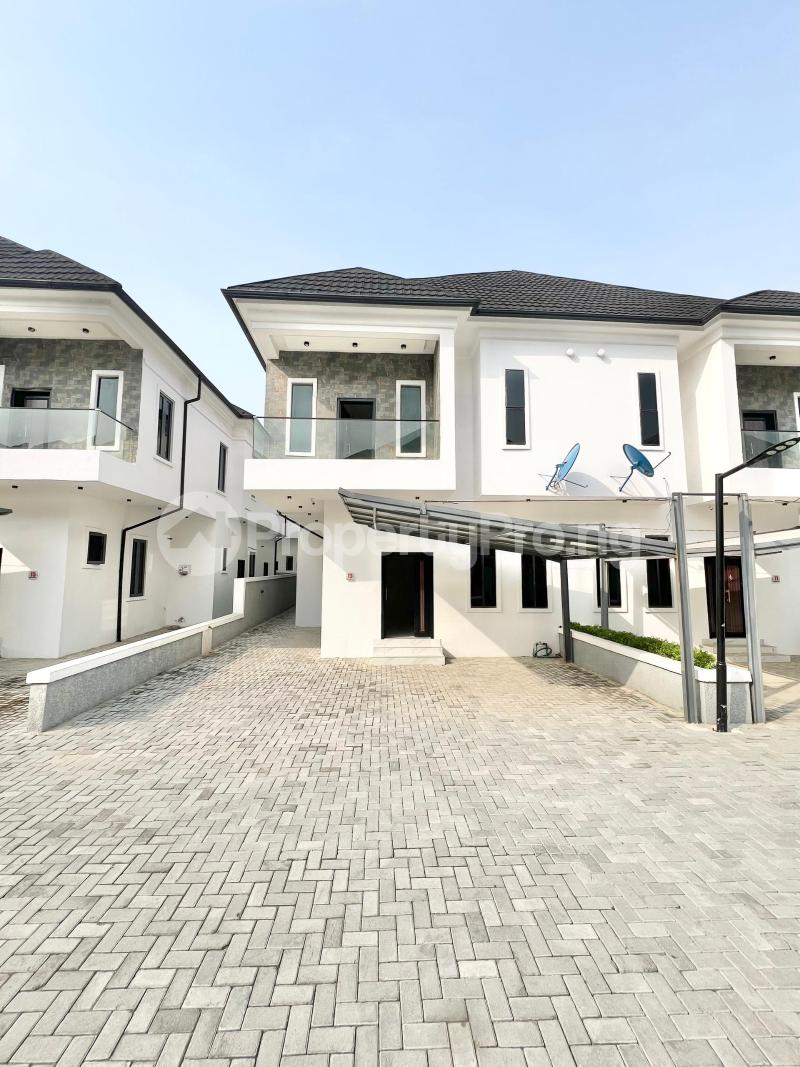 4 bedroom House for sale Toll Gate chevron Lekki Lagos