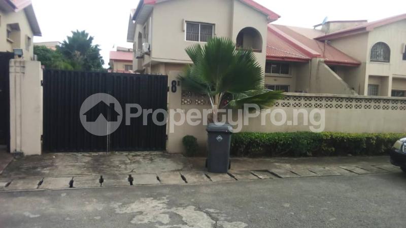 4 bedroom House for sale Atlantic Beach Estate ONIRU Victoria Island Lagos
