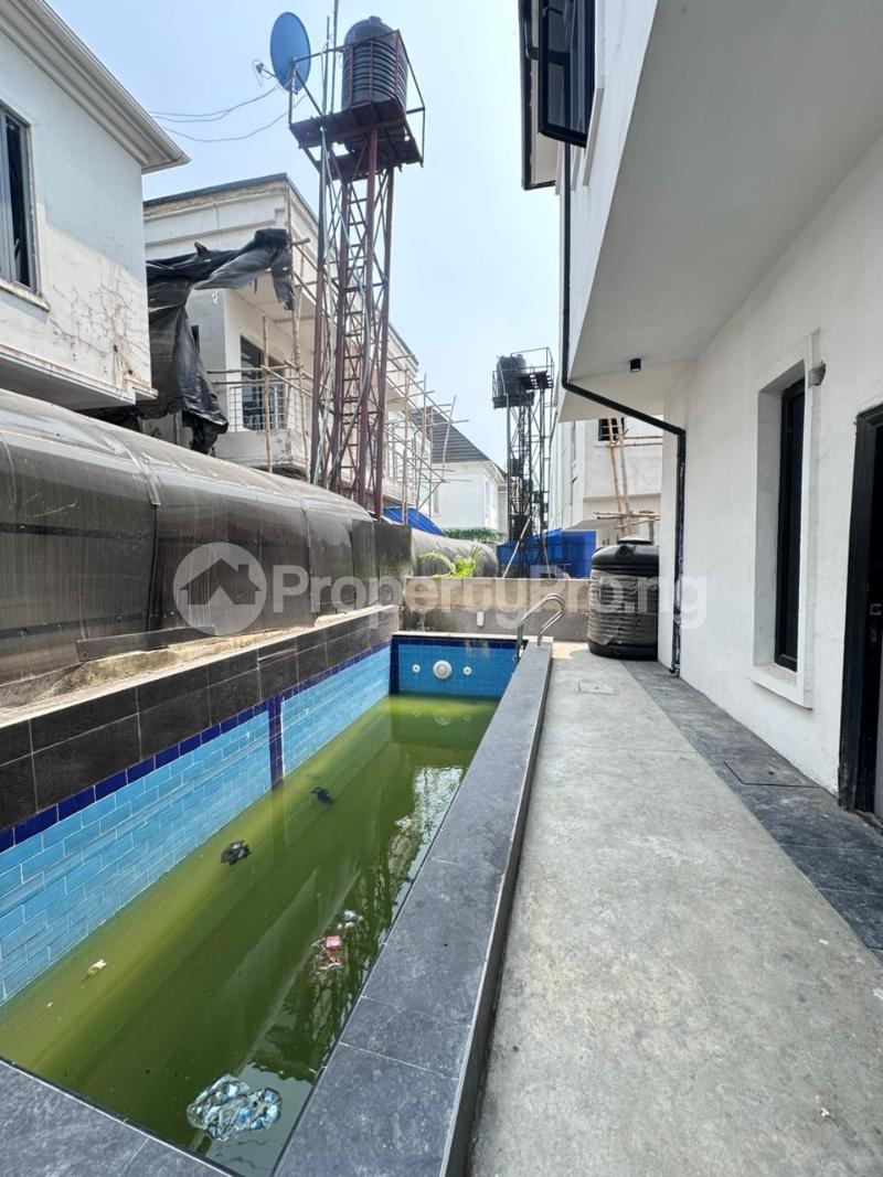 4 bedroom House for sale Lekki Lagos
