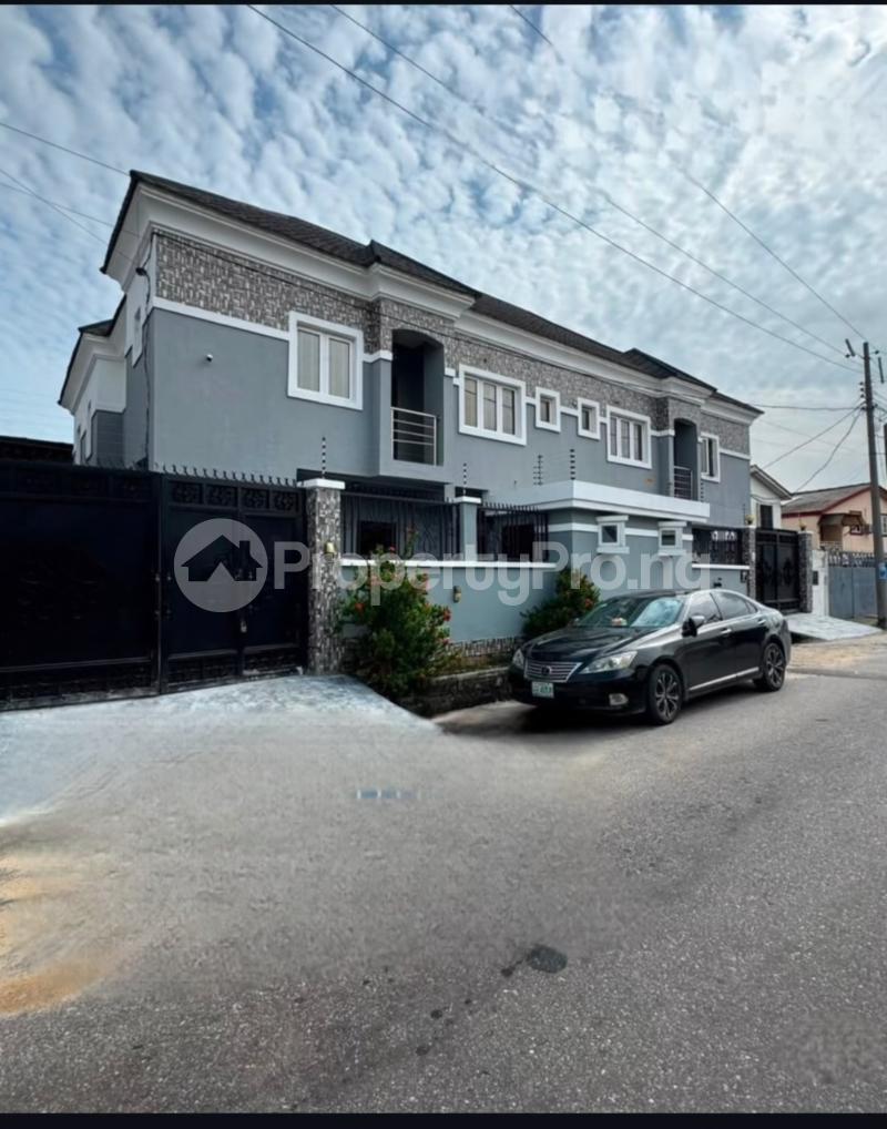 4 bedroom House for sale Surulere Ogunlana Surulere Lagos