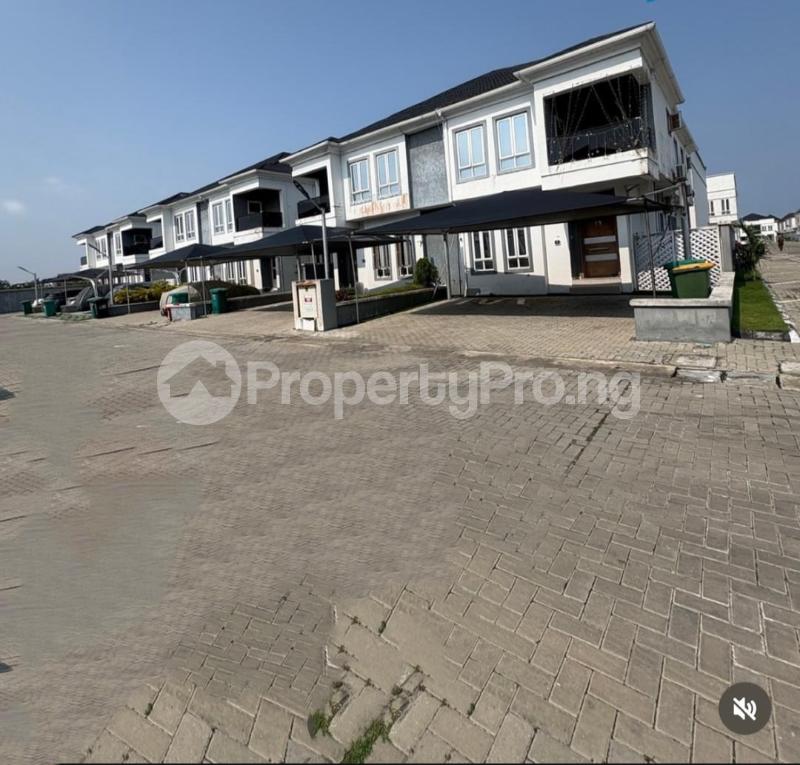 4 bedroom House for sale Victoria Crest Orchid Road, orchid Lekki Lagos