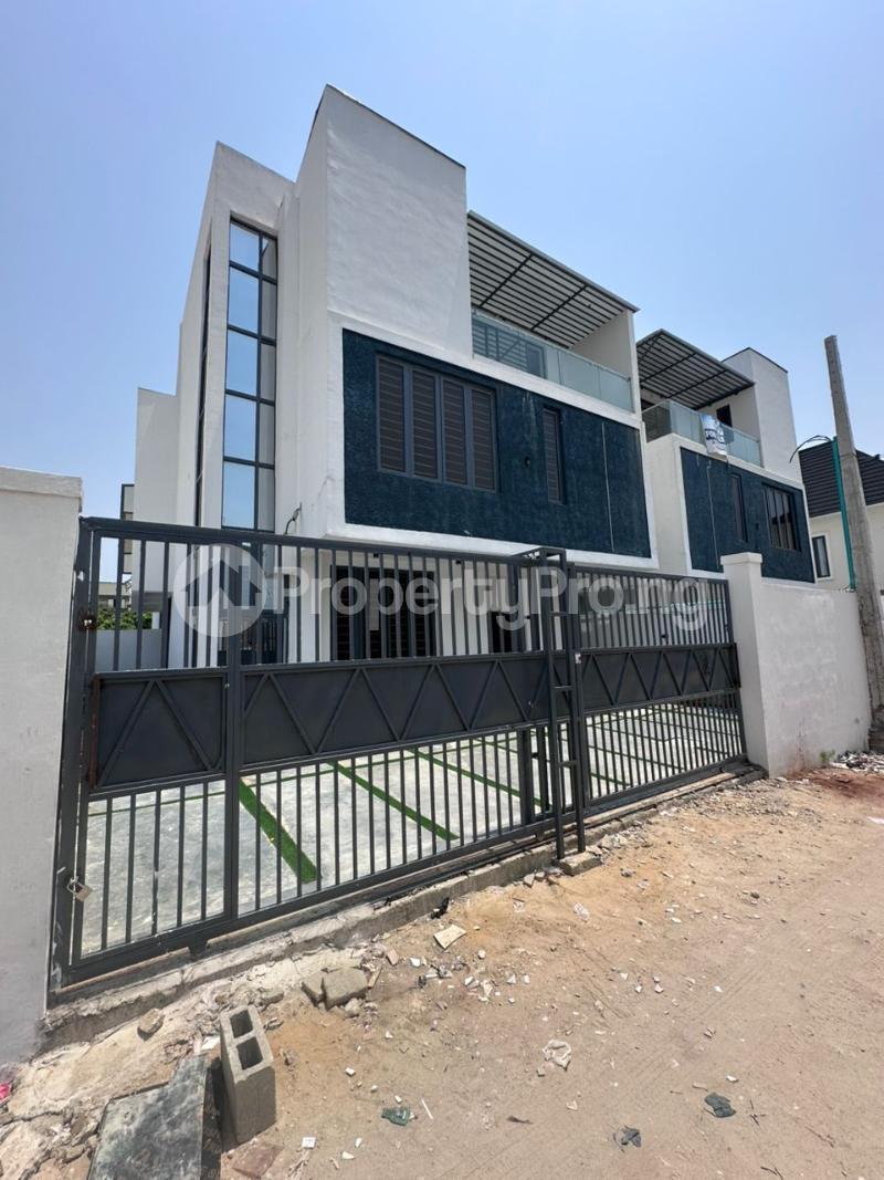 4 bedroom House for sale Ologolo Lekki Lagos
