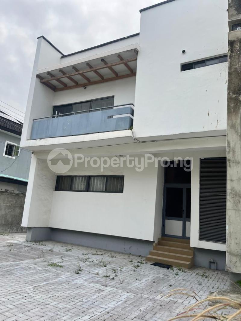 4 bedroom House for sale Sangotedo Ajah Lagos