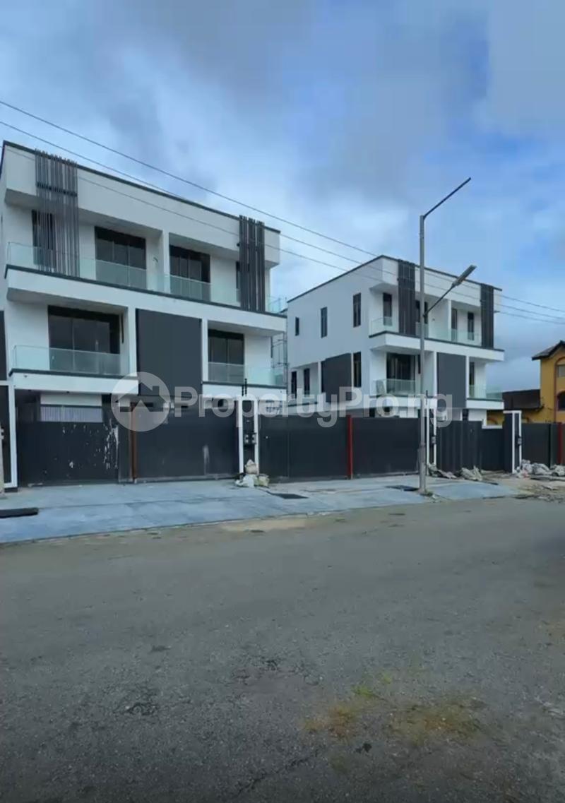 4 bedroom House for sale Omole Phase 2 Omole phase 2 Ojodu Lagos