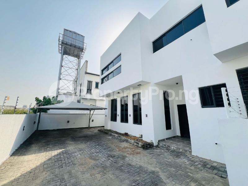 4 bedroom House for rent Pinnock Beach Estate Osapa london Lekki Lagos