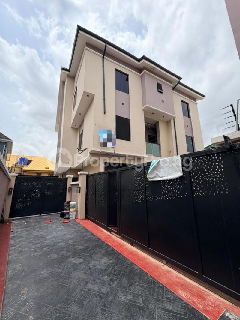4 bedroom House for sale Magodo GRA Phase 1 Ojodu Lagos