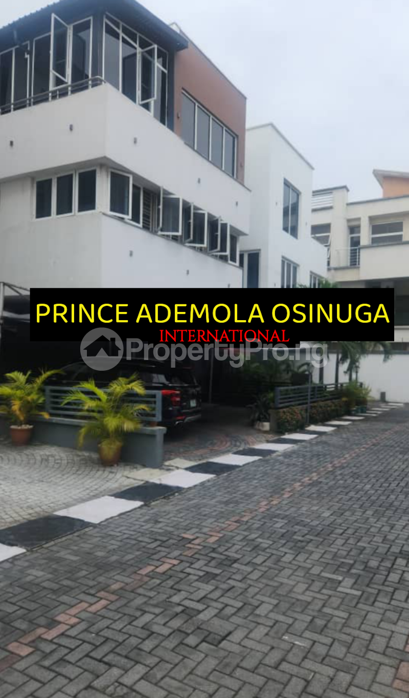 4 bedroom House for sale Off Banana Island Road Ikoyi Lagos
