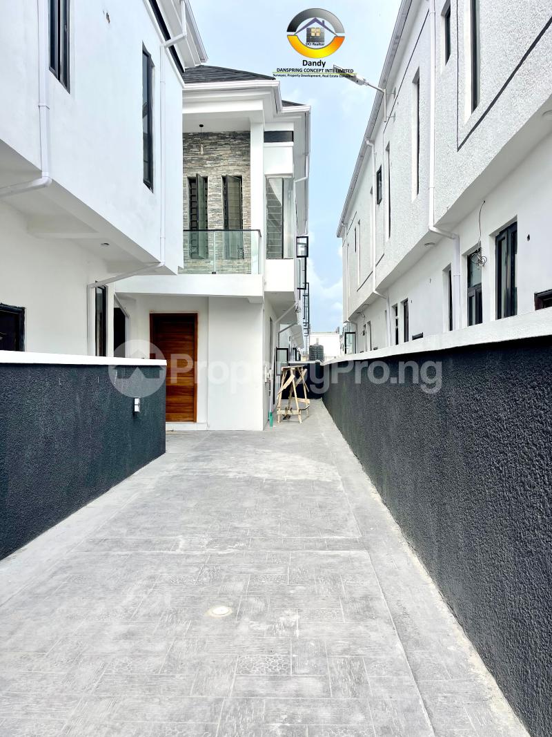 4 bedroom House for sale Ikota Lekki Lagos