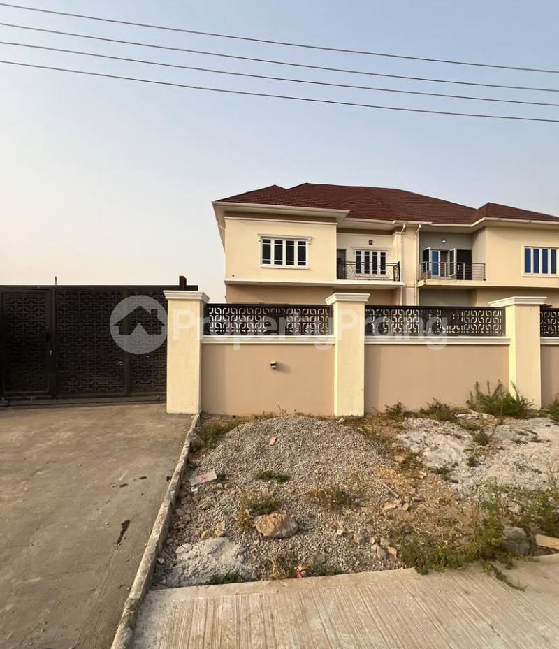 4 bedroom House for rent Lugbe Abuja