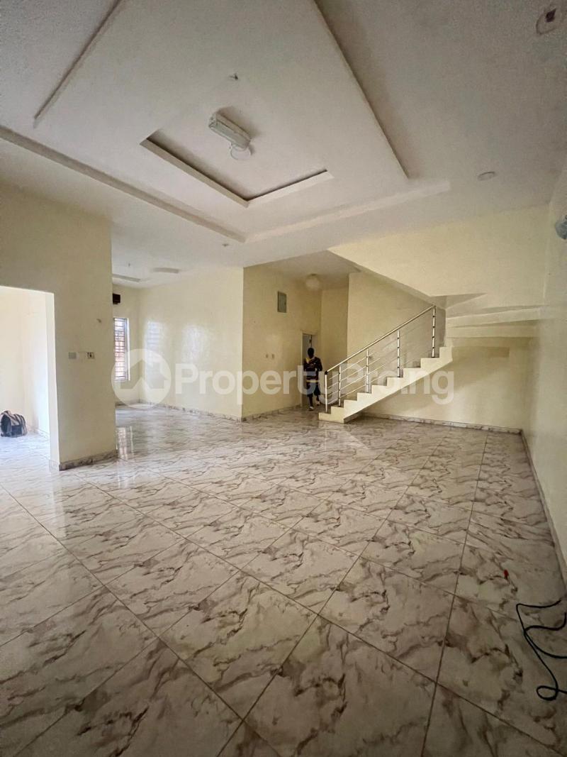 4 bedroom House for rent Ologolo Lekki Lagos