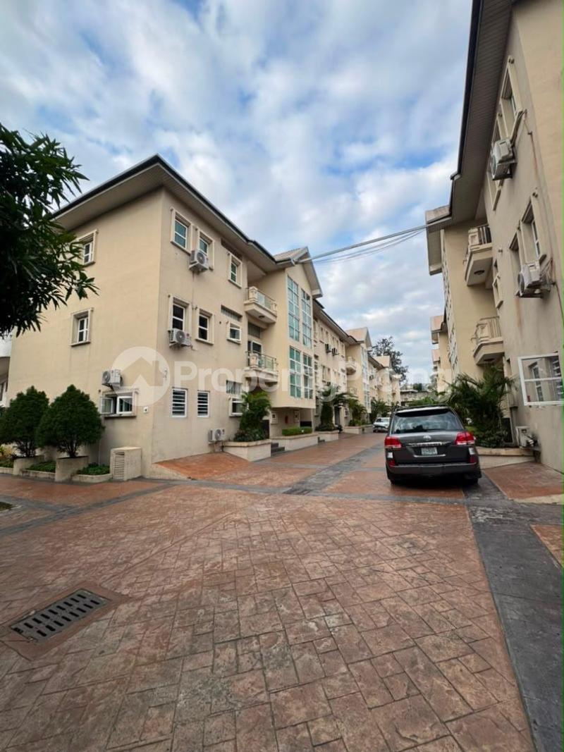 4 bedroom Flat / Apartment for rent Victoria Island Lagos
