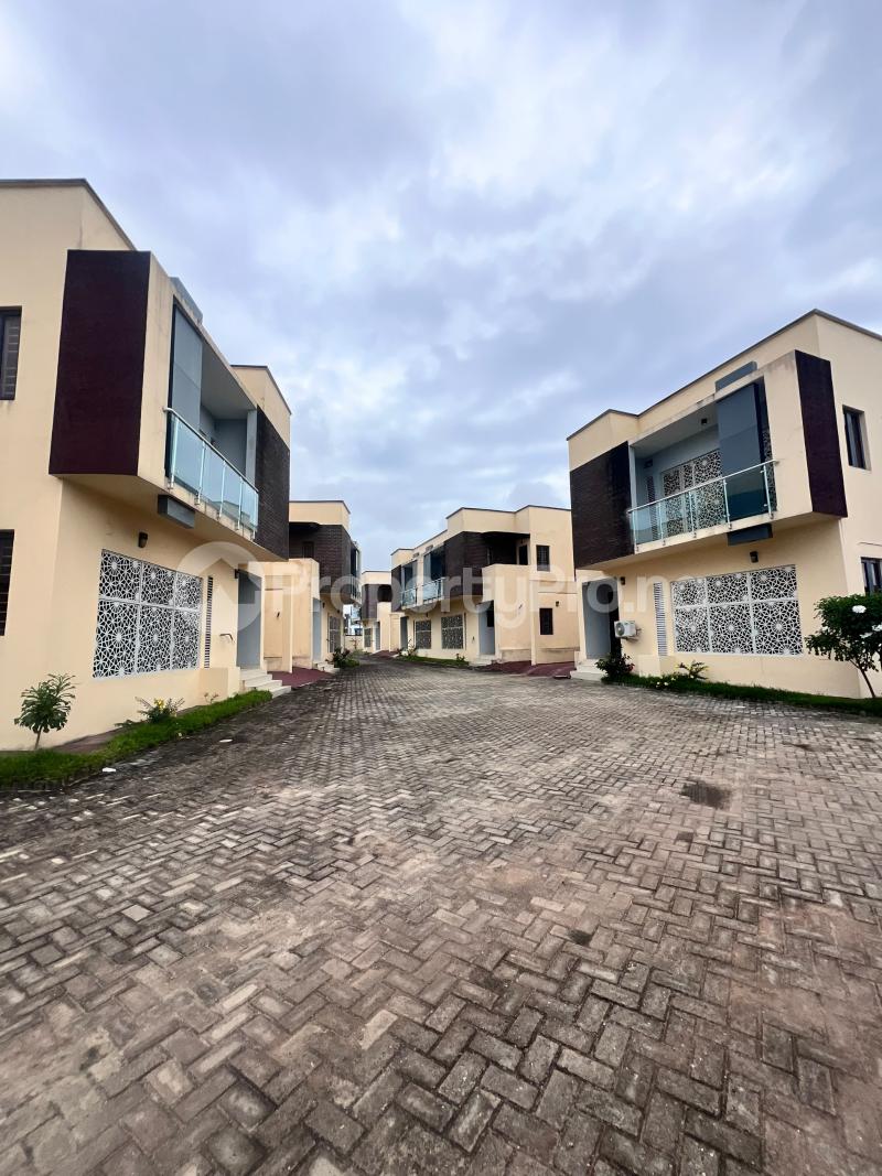4 bedroom House for rent Lekki Scheme 2 Ajah Lagos