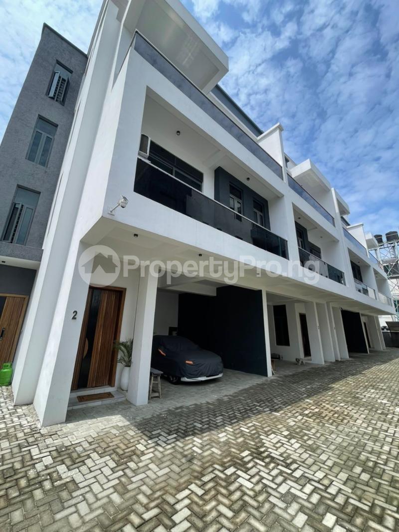 4 bedroom House for sale Ologolo Lekki Lagos