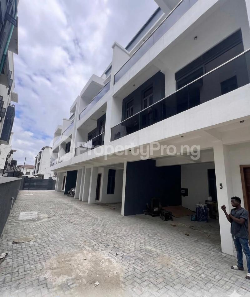 4 bedroom House for sale Ologolo Lekki Lagos