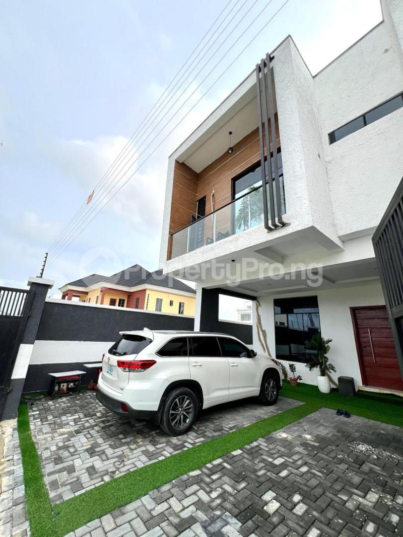 4 bedroom House for sale Ilaje Ikota Lekki Lagos