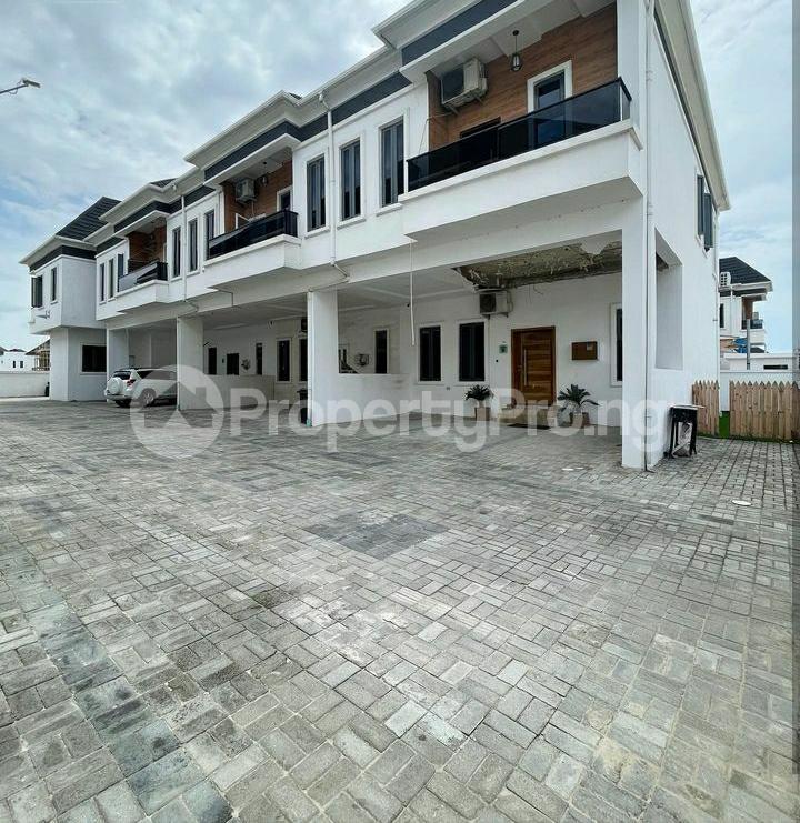 4 bedroom House for rent Along Lekki Expressway Lekki Lagos
