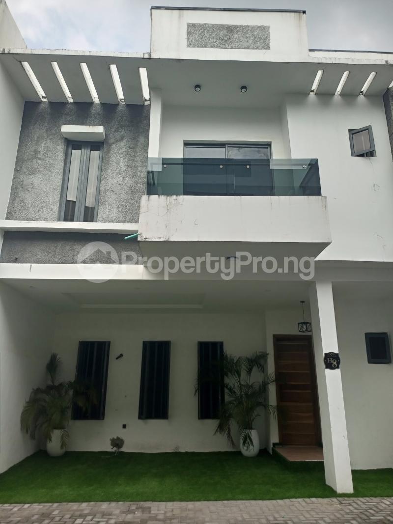 4 bedroom House for rent Mobil Road Ajah Lagos