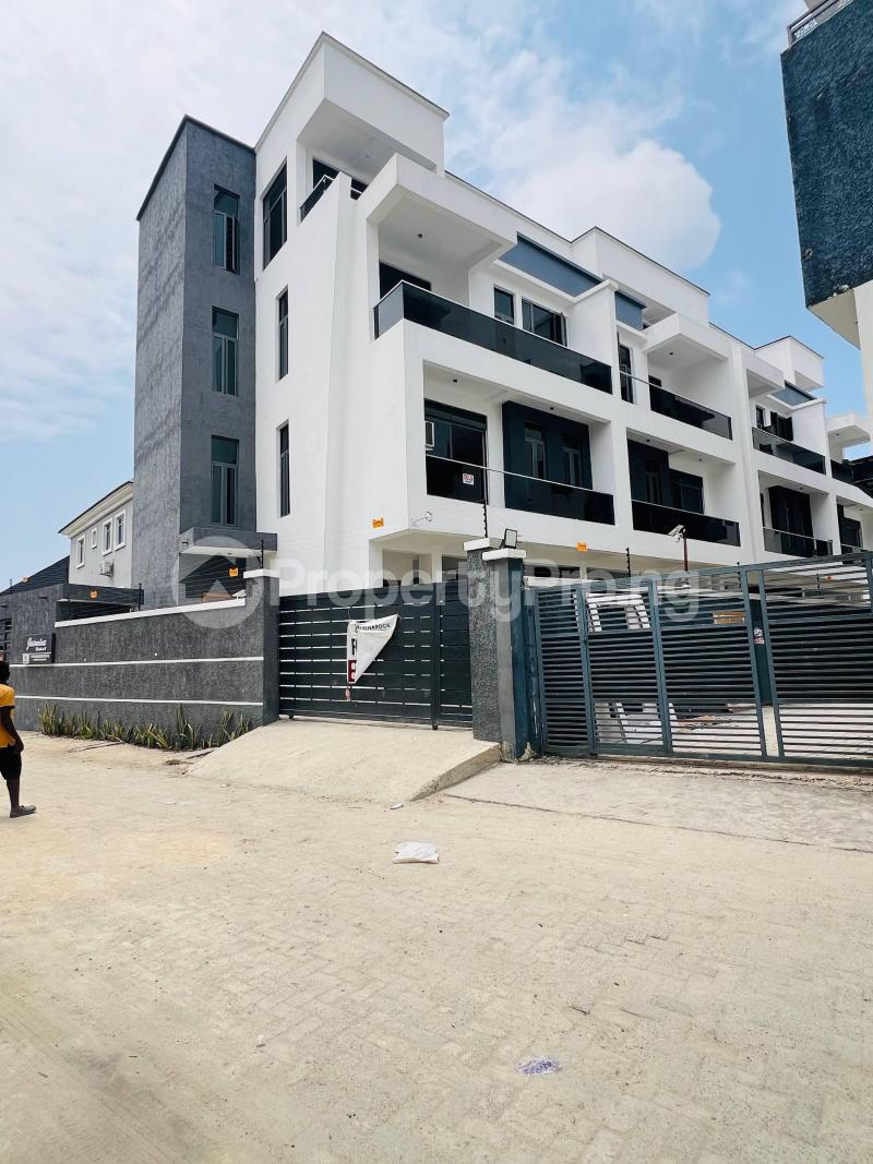 4 bedroom House for sale Ologolo Lekki Lagos