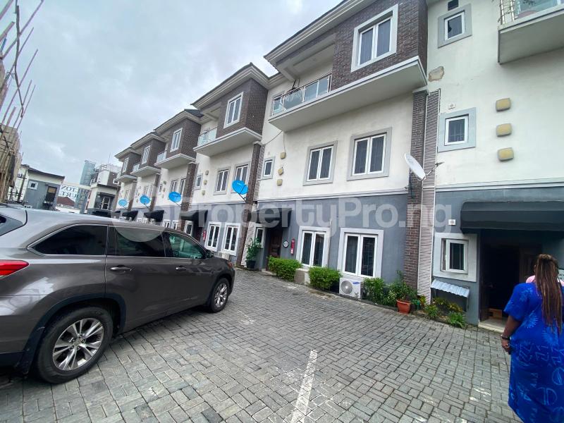 4 bedroom House for rent Ikate Lekki Lagos